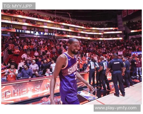 杜兰特首节火力全开半场高效表现助球队领先17分4板1助2帽展现全面能力 杜兰特首节火力全开半场高效表现助球队领先17分4板1助2帽展现全面能力